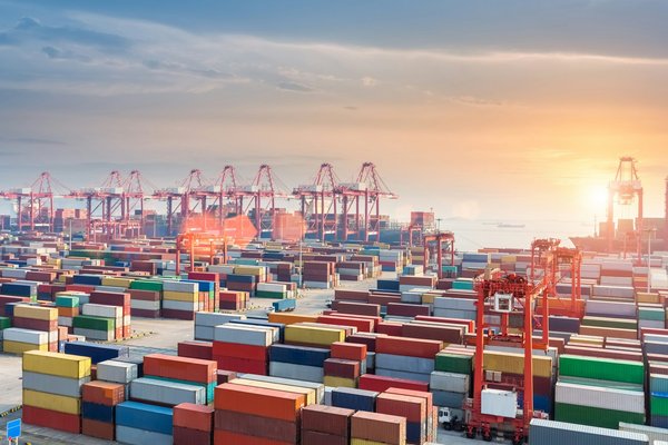 Comment faire la location de containers pour le stockage : critères de sélection et étapes